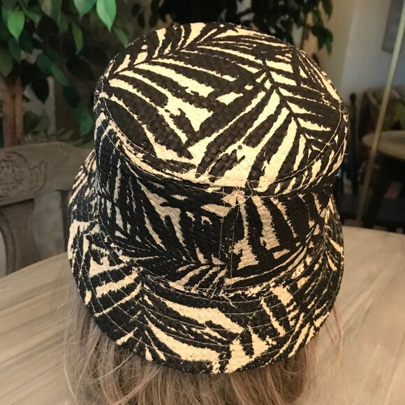 Ladies Teens Straw Hat Black And Cream Fern Pattern Size 54CM - Picture 2 of 3